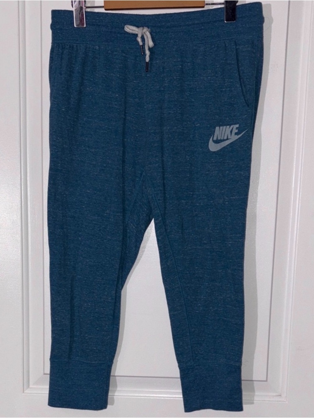 Nike Women Heather Blue Capri Joggers Size Medium